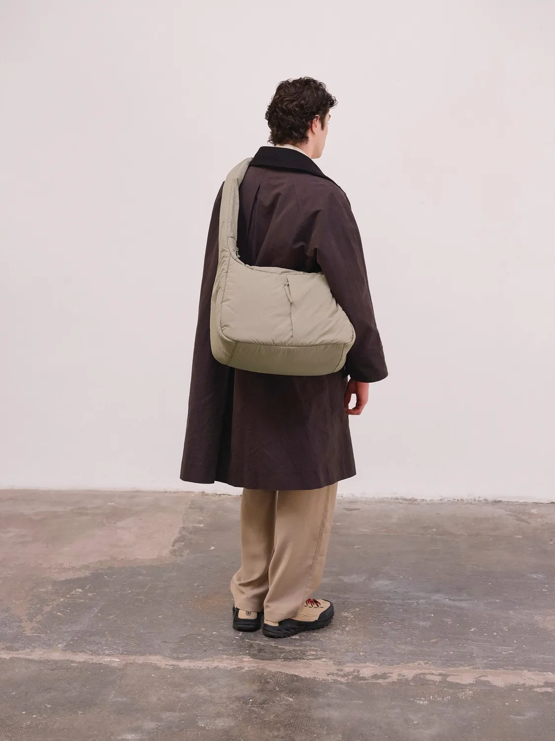 Ölend Bruno crossbody taske rummelig polstret vandafvisende