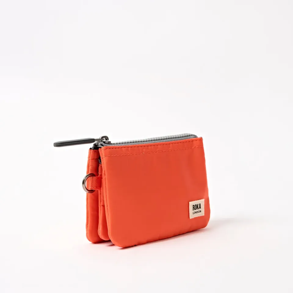Roka London Carnaby Tangerine pung Small 0,2 liter nylon