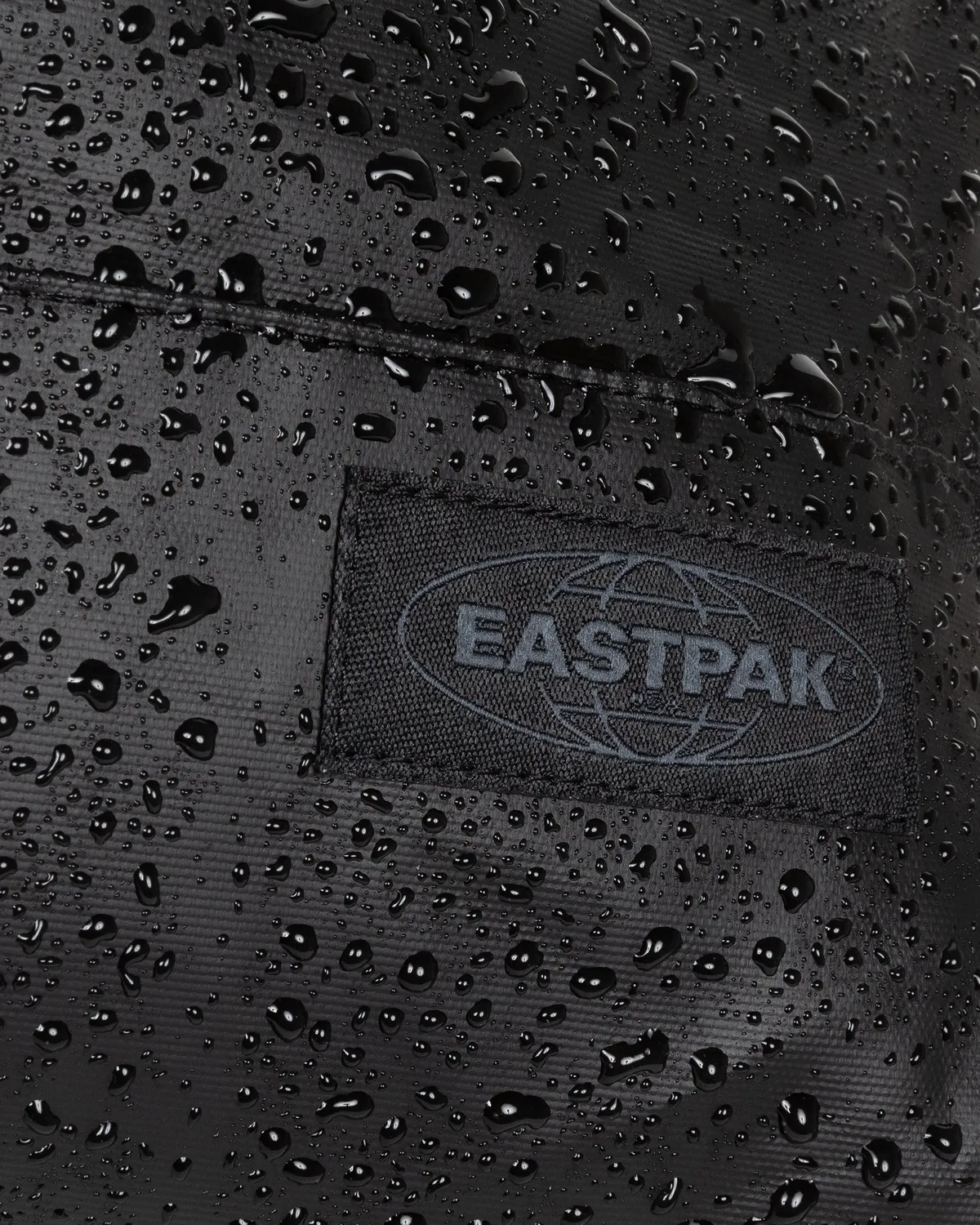 Eastpak Day Pak'r rygsæk Tarp Black vandafvisende