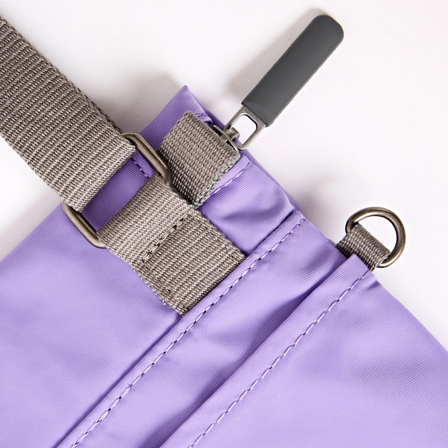 Roka London Stratford Thistle Bloom sling small 0,5 liter nylon