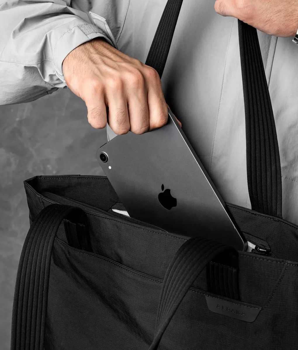 Alpaka Flight Tote M tote sort laptop
