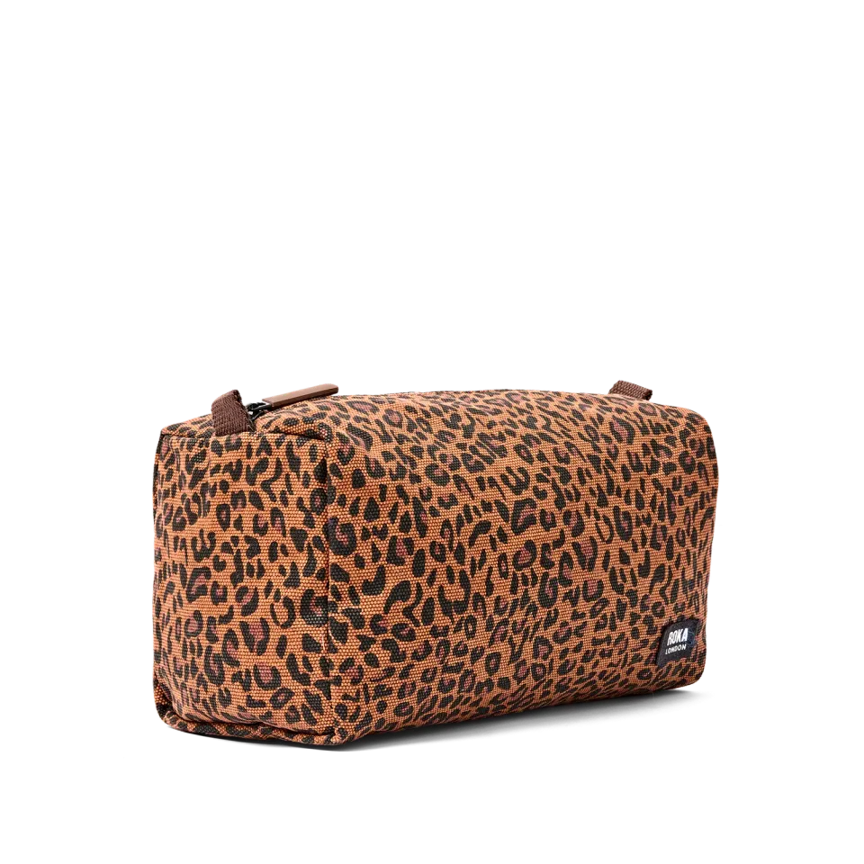 Roka London Maygrove toilettaske Leopard Mini Small canvas