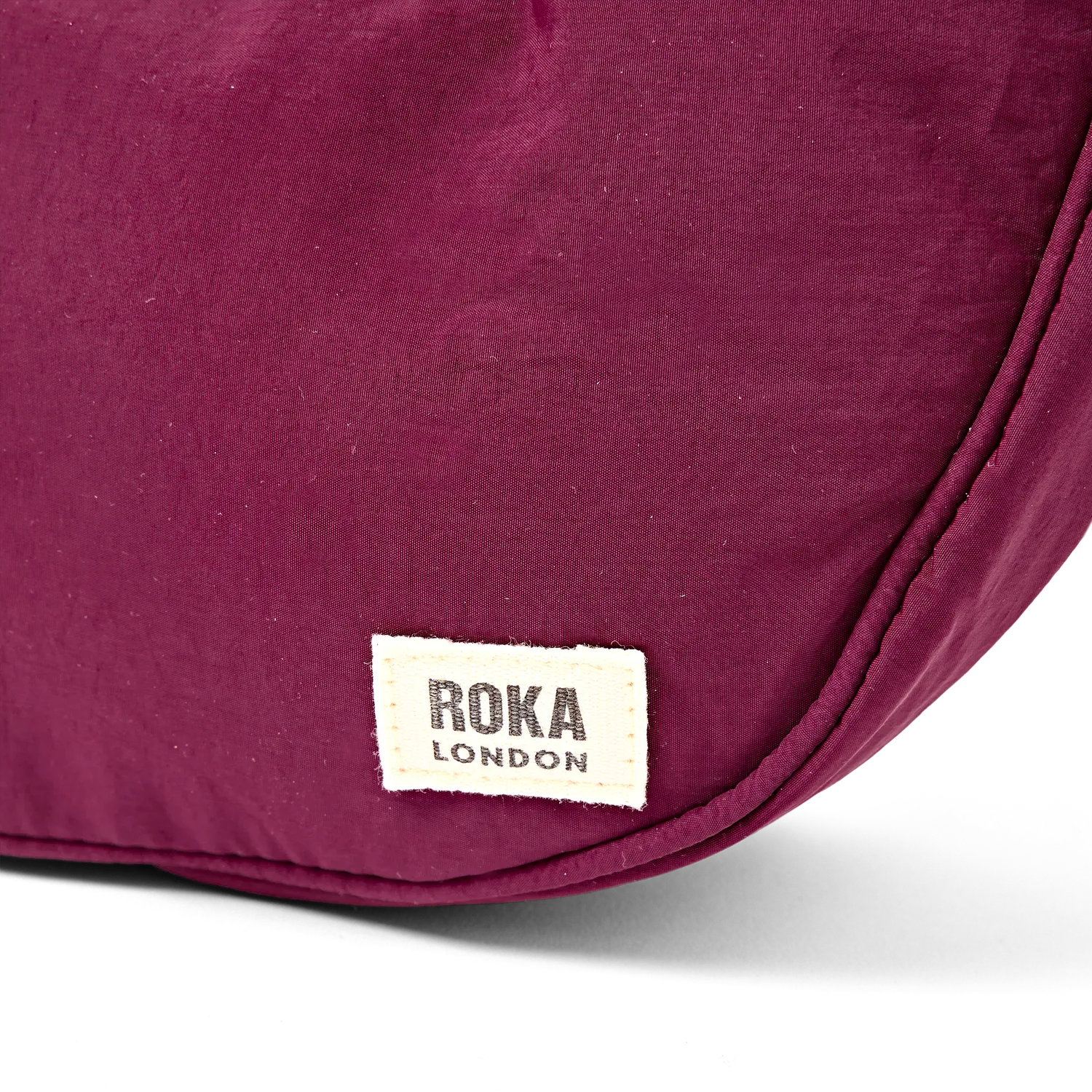 Roka Farringdon skuldertaske Small merlot 4 liter