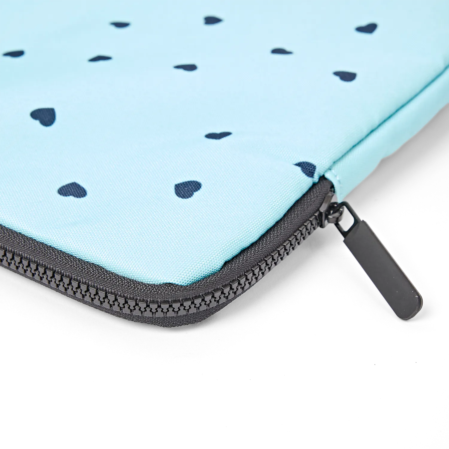 Roka London Brick Lane laptop sleeve Heart Print 14" 