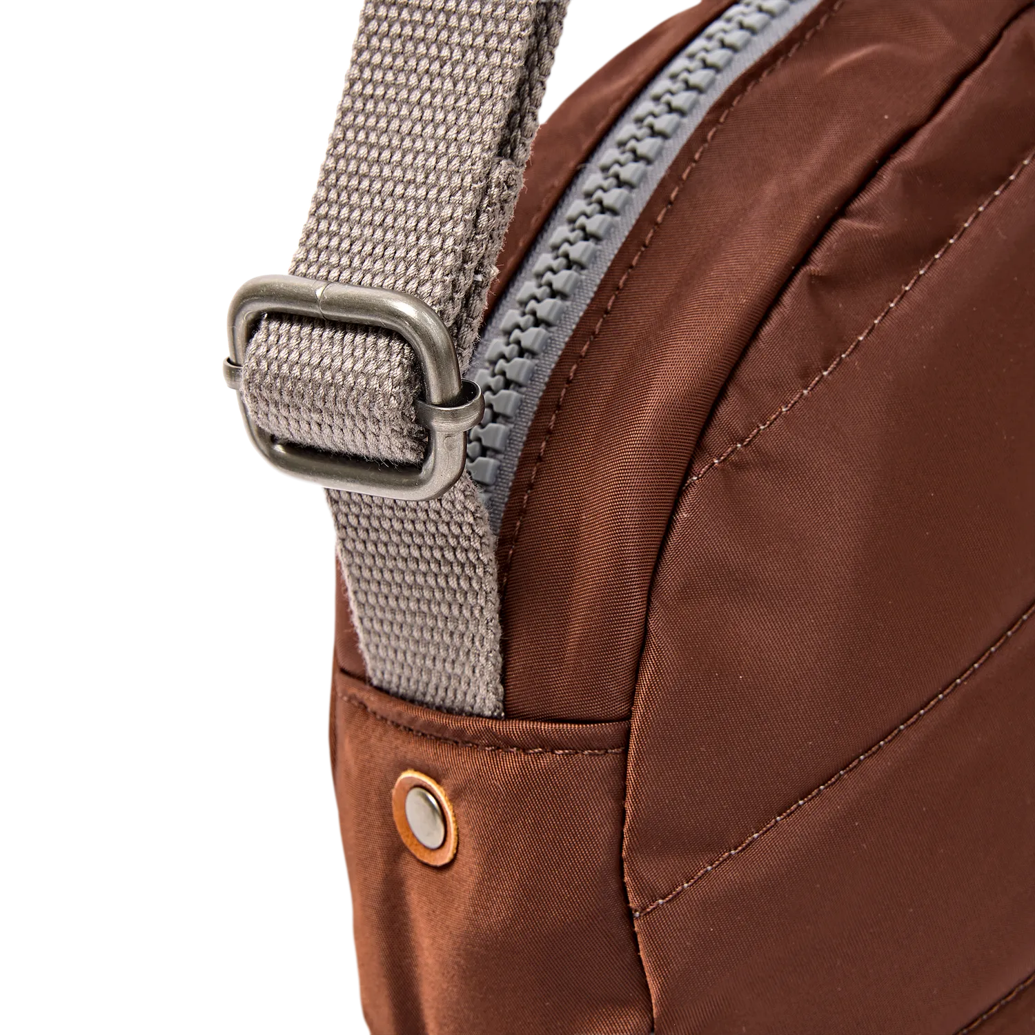 Roka London Paddington crossbody taske Small Rocky Road rund