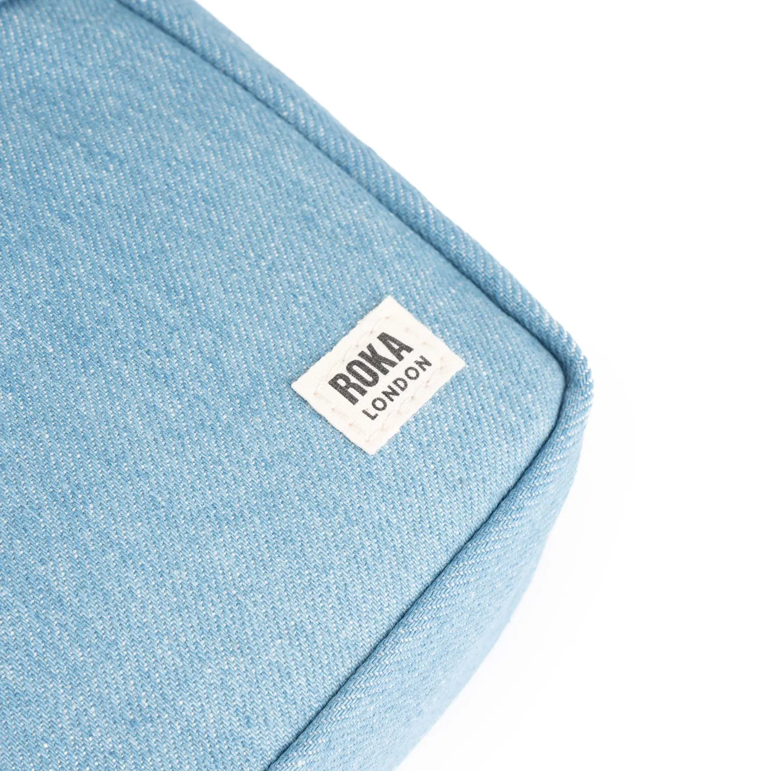 Roka London Bond crossbody taske Light Denim Small