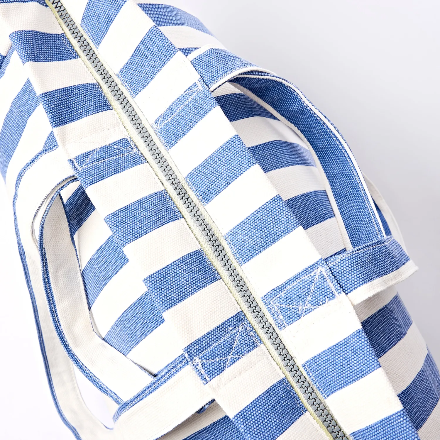 Roka London Marylebone tote Large denimstribet 43 liter