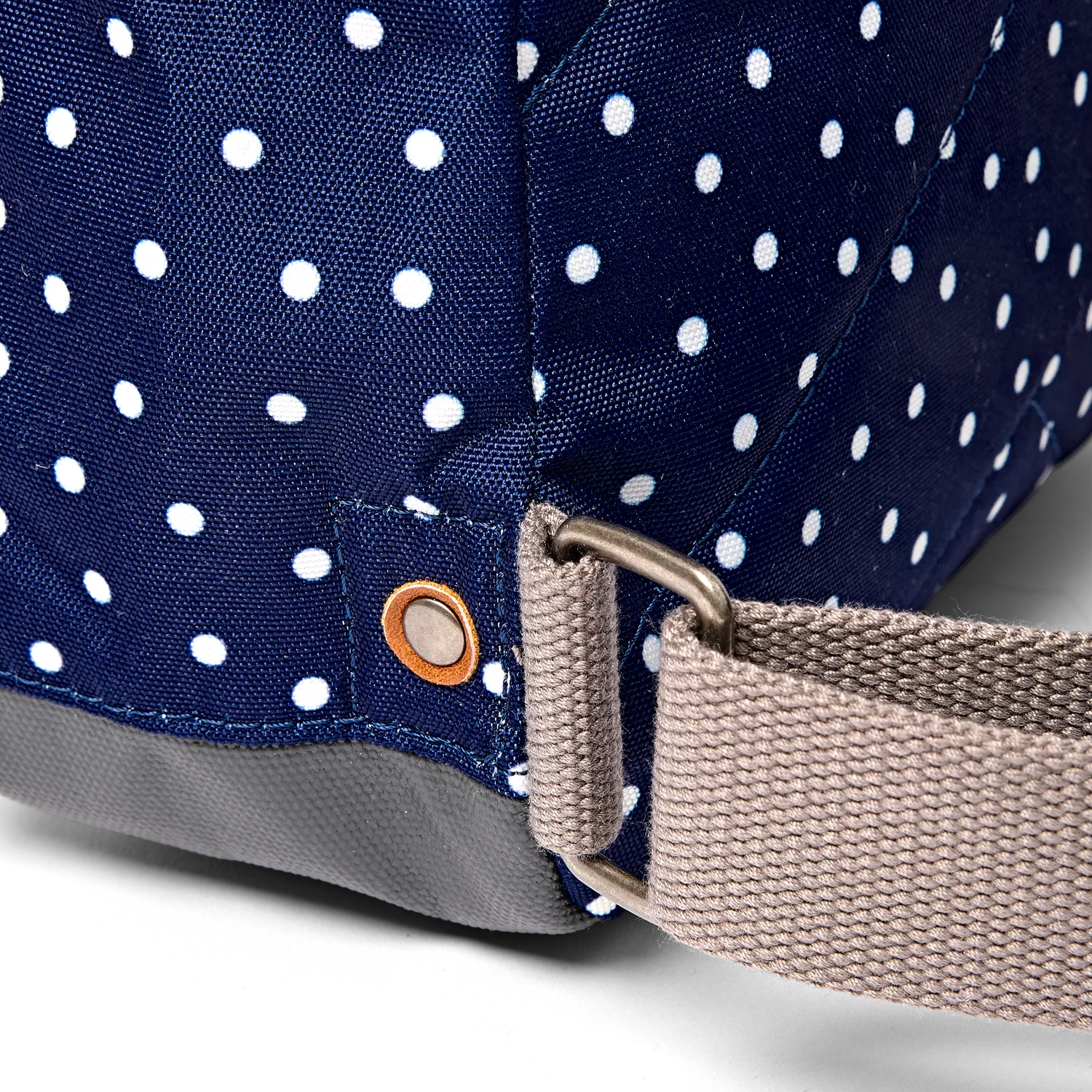 Roka London Bantry Navy Polka Dot rygsæk Small 7,4 liter