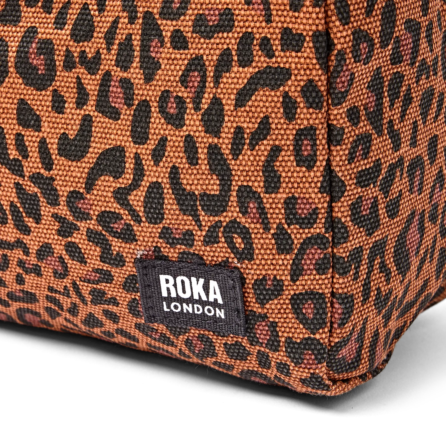 Roka London Maygrove toilettaske Leopard Mini Small canvas
