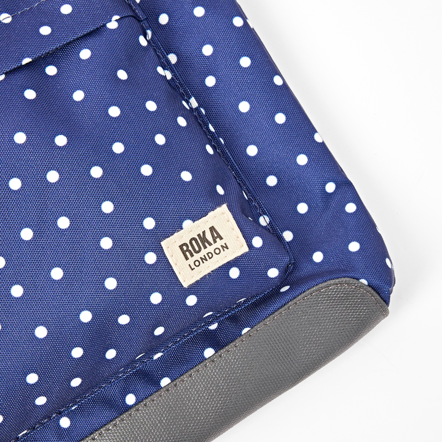 Roka London Kennington crossbody Navy Polka Dot Medium 2,7 liter