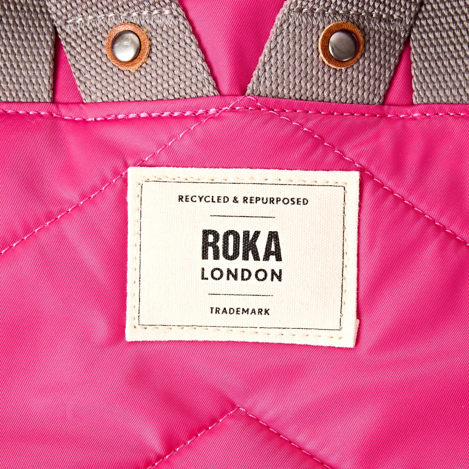 Roka London Canfield Roll Top rygsæk Granita Red vegansk