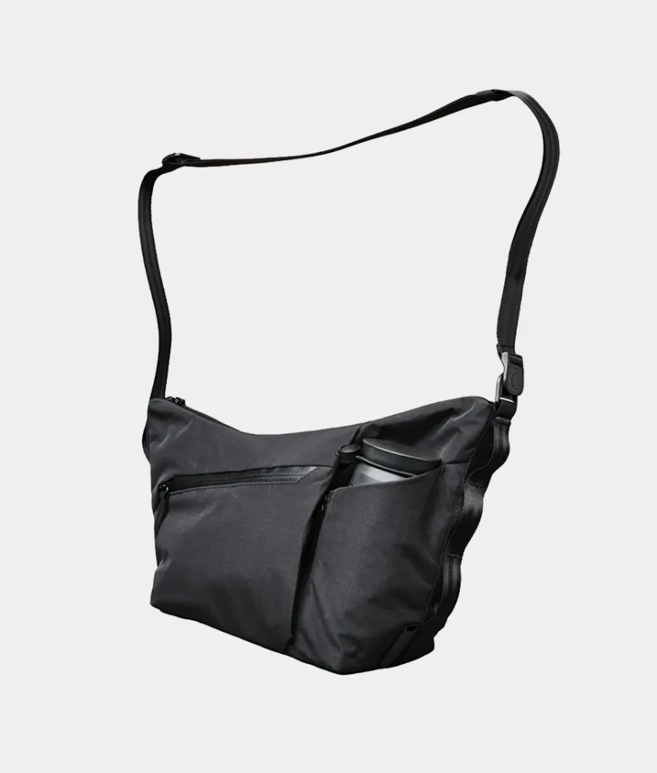 Alpaka Flow Satchel skuldertaske 4L sort