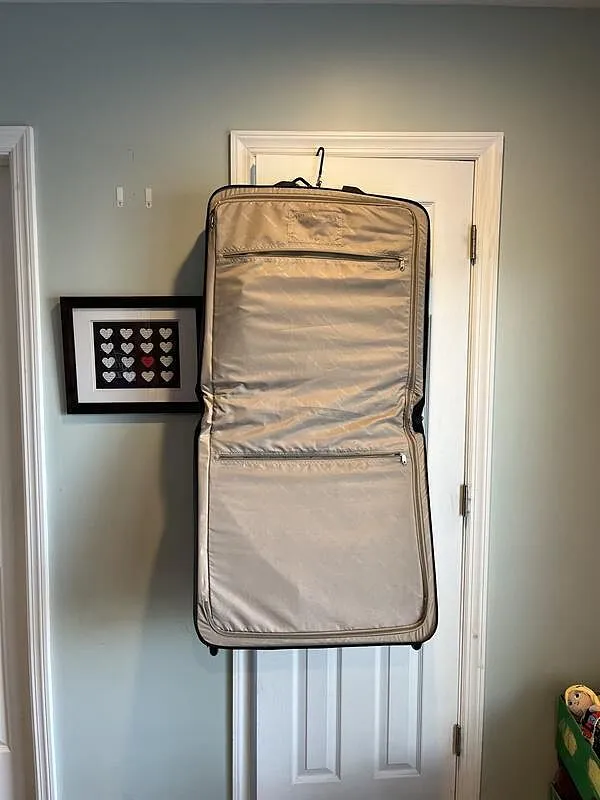 SwissGear Zurich Pro 24" garmenttaske på hjul