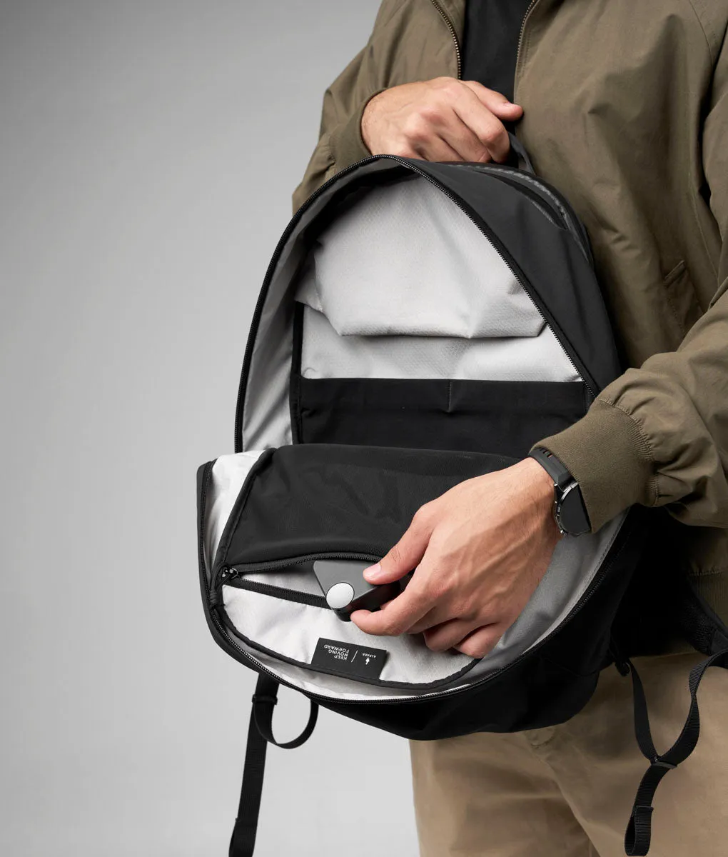 Alpaka Essential Backpack Pro 22L rygsæk sort
