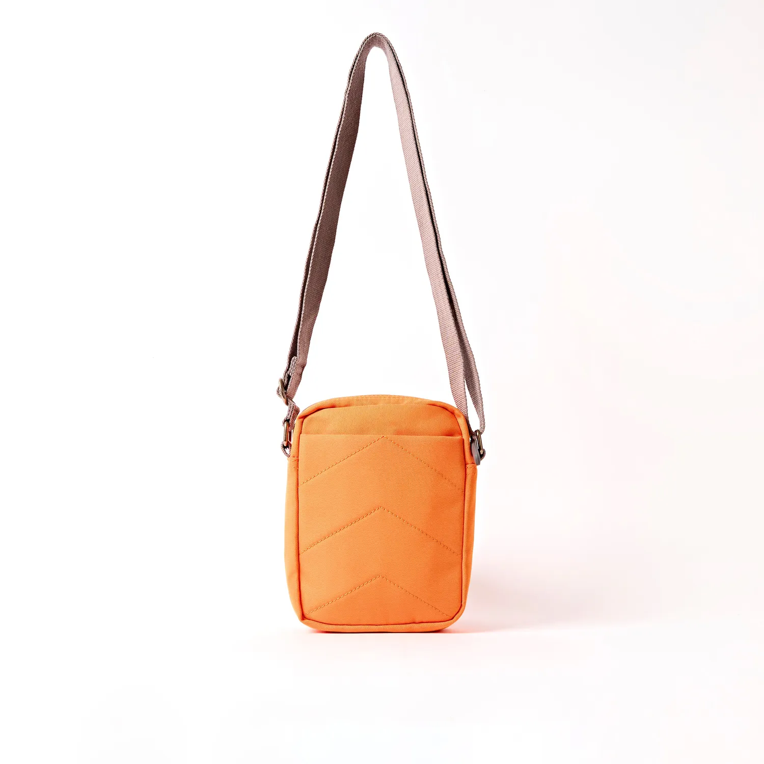 Roka London Bond Pocket crossbody taske Small jaffa orange vejrbestandig