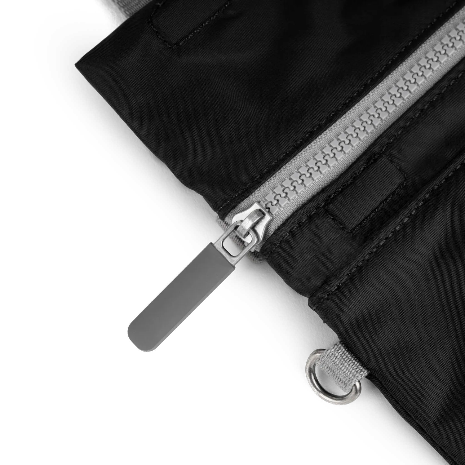 Roka London Stratford crossbody taske Small 0,5 liter Sort