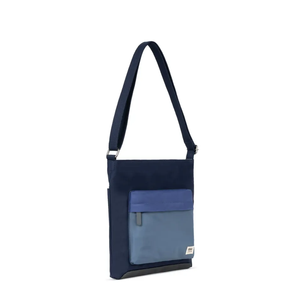 Roka London Kennington crossbody taske Medium indigo 2,7 liter