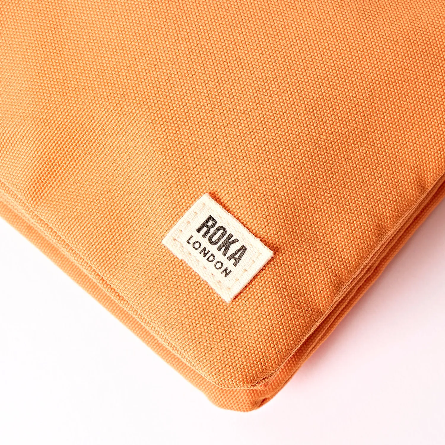 Roka London Carnaby XL crossbody Jaffa Orange 0,5 liter