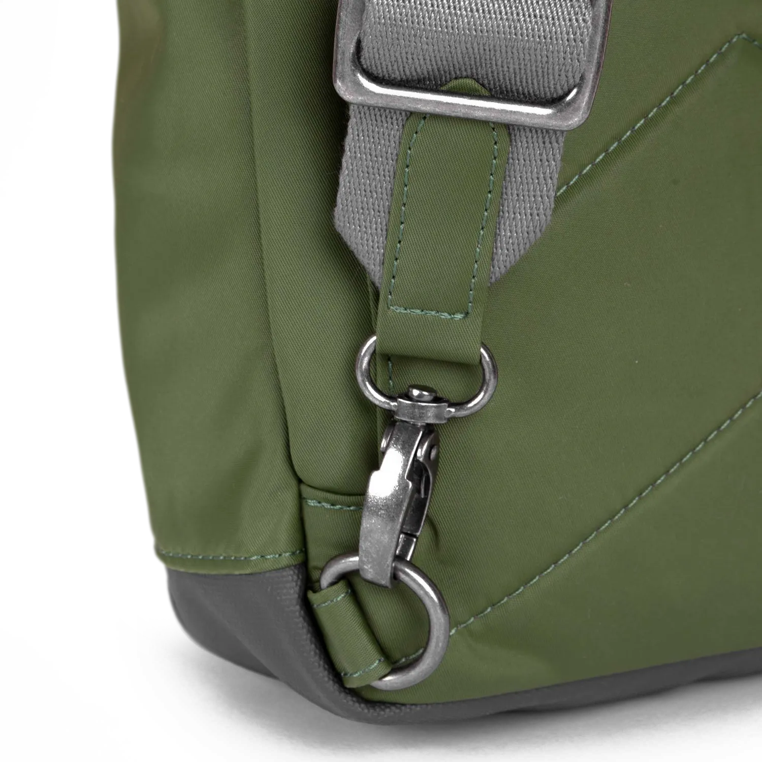 Roka London Willesden Sling Bag crossbody taske Large avocado 5 liter