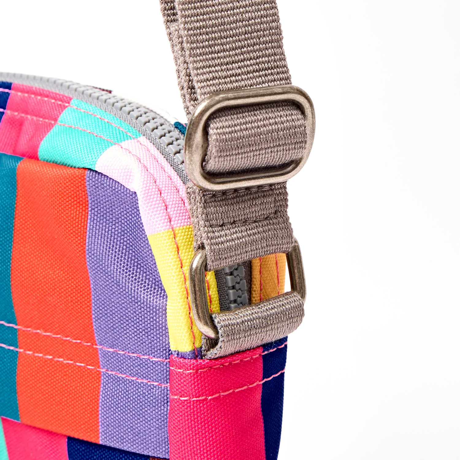 Roka London Bond Pocket crossbody taske Small Wide Multi Stripe