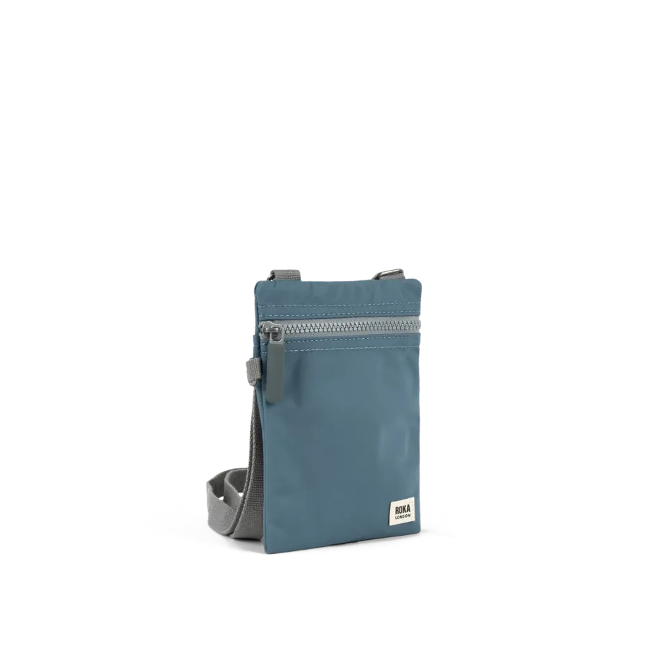 Roka London Chelsea sling small airforce 0,3 liter