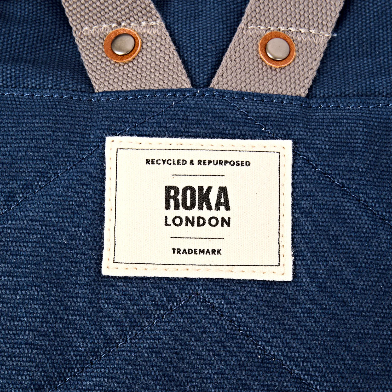 Roka London Hampton Small rygsæk Admiral 9,2 liter