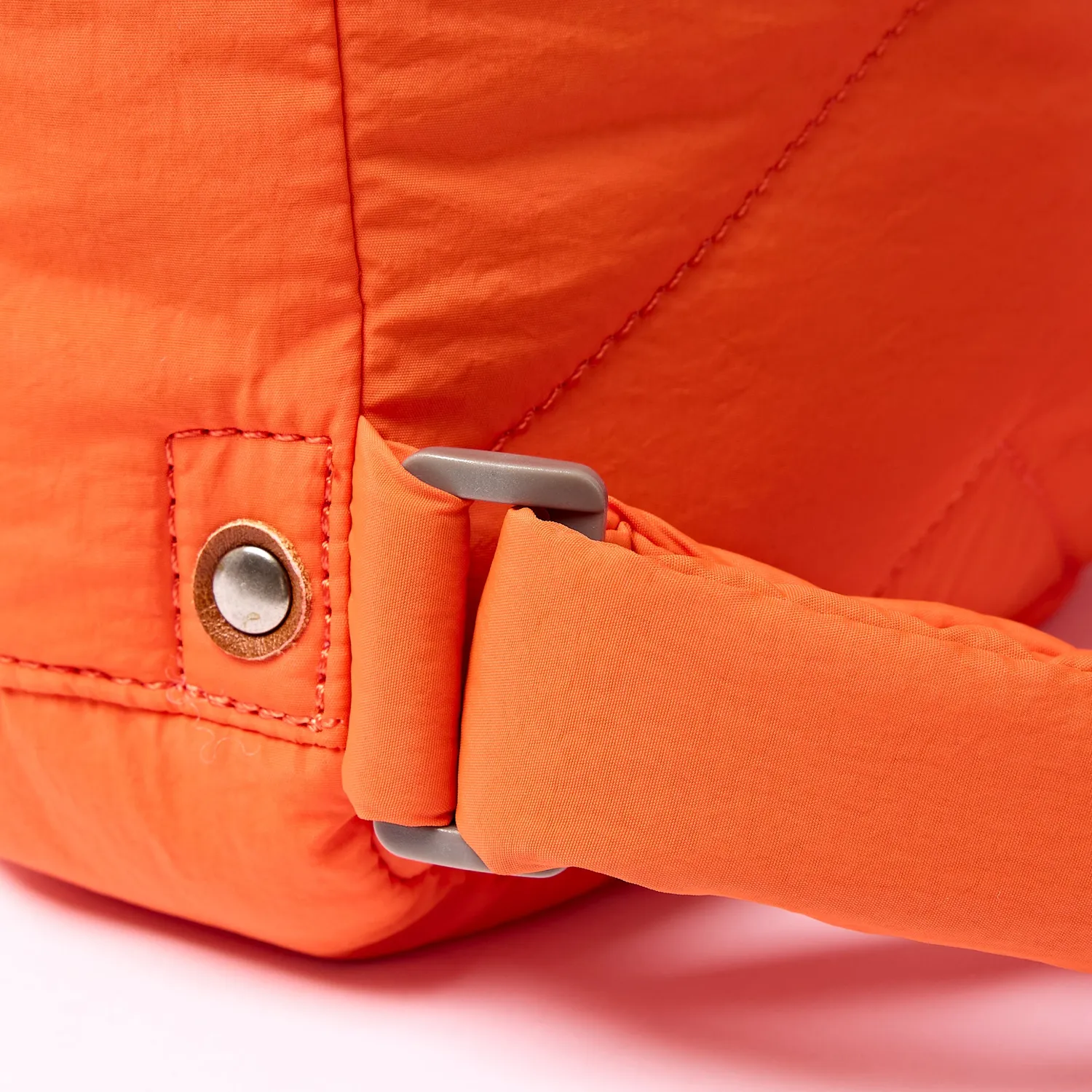 Roka London Bantry XS rygsæk Retro Tangerine 5,8 liter