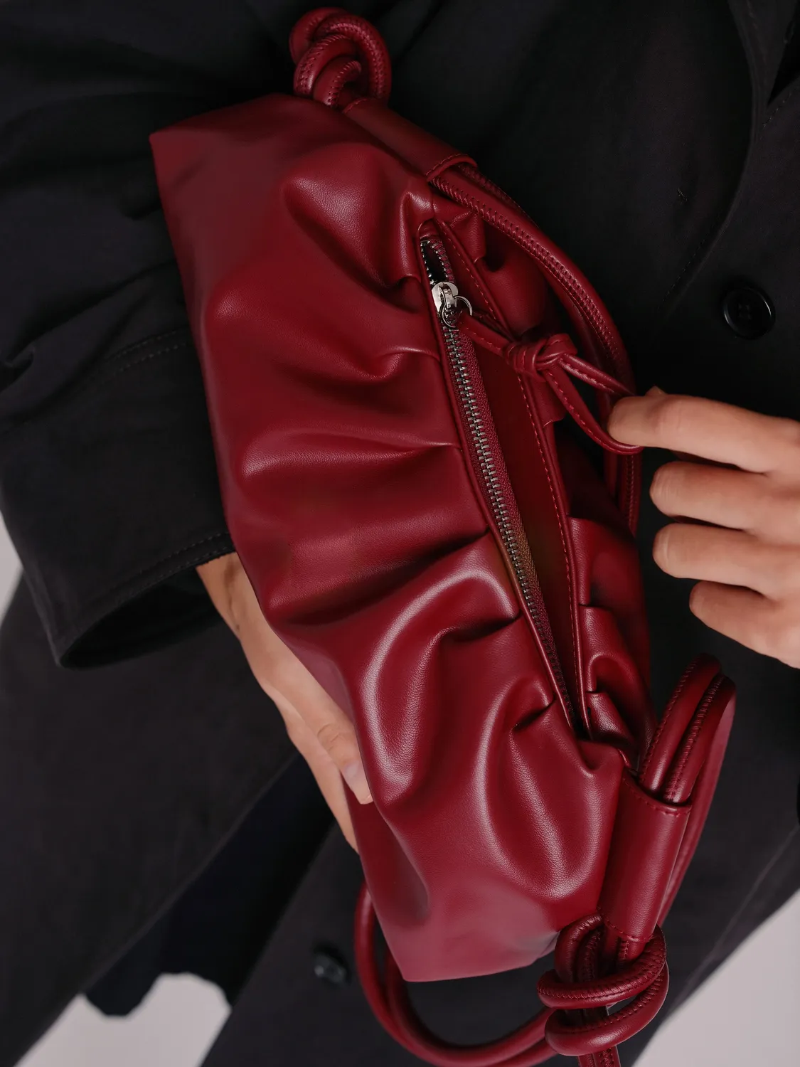 Ölend Dumpling Bag skuldertaske Cherry red vegansk læder