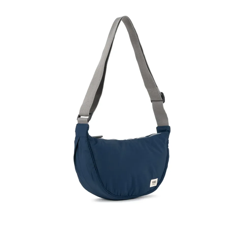 Roka London Farringdon skuldertaske Midnight small 4,1 liter