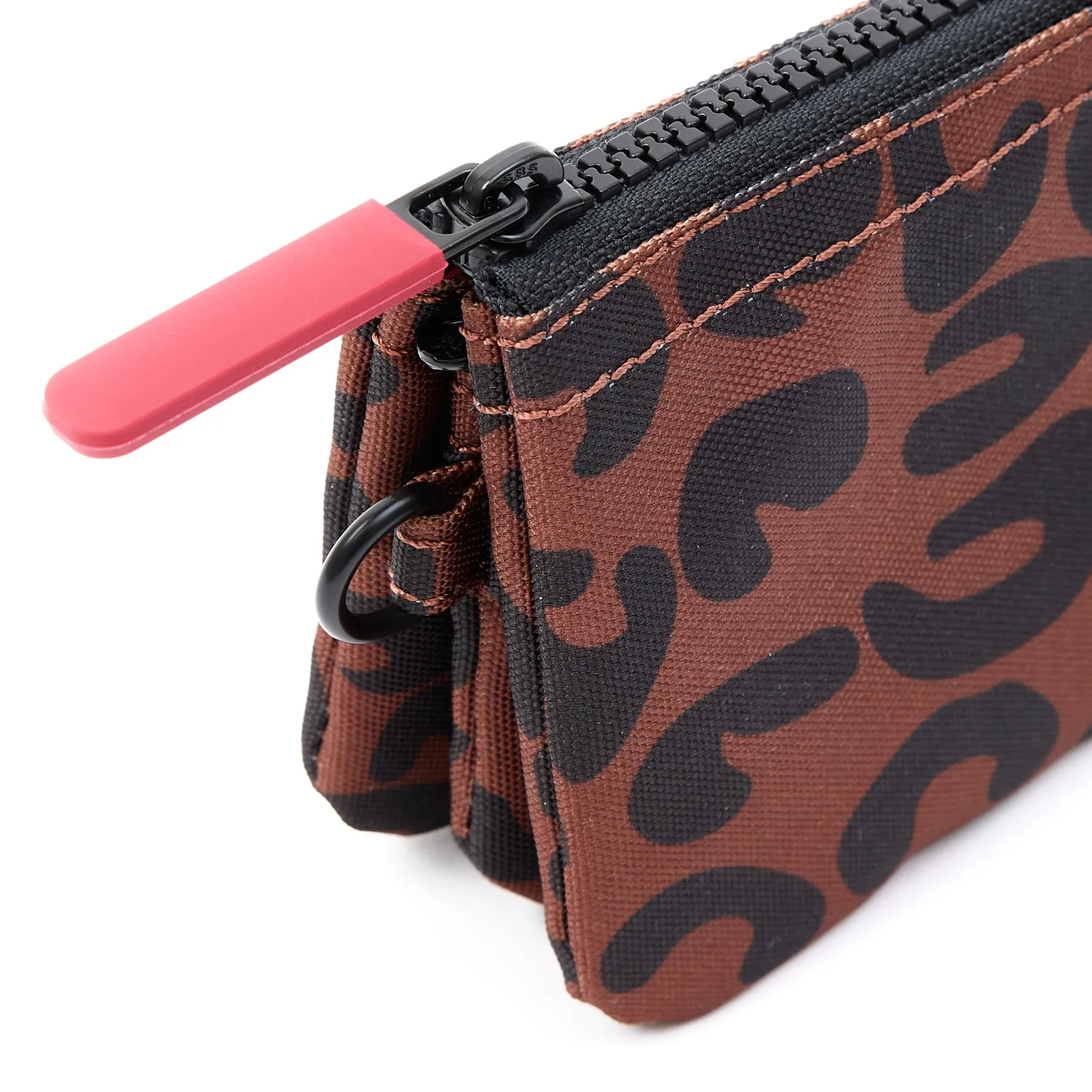 Roka London Carnaby pung Scarlet Leopard Small 3 rum