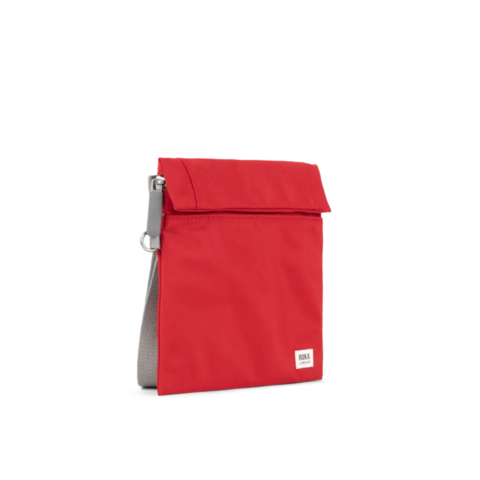 Roka London Stratford skuldertaske Small cranberry 0,5 liter