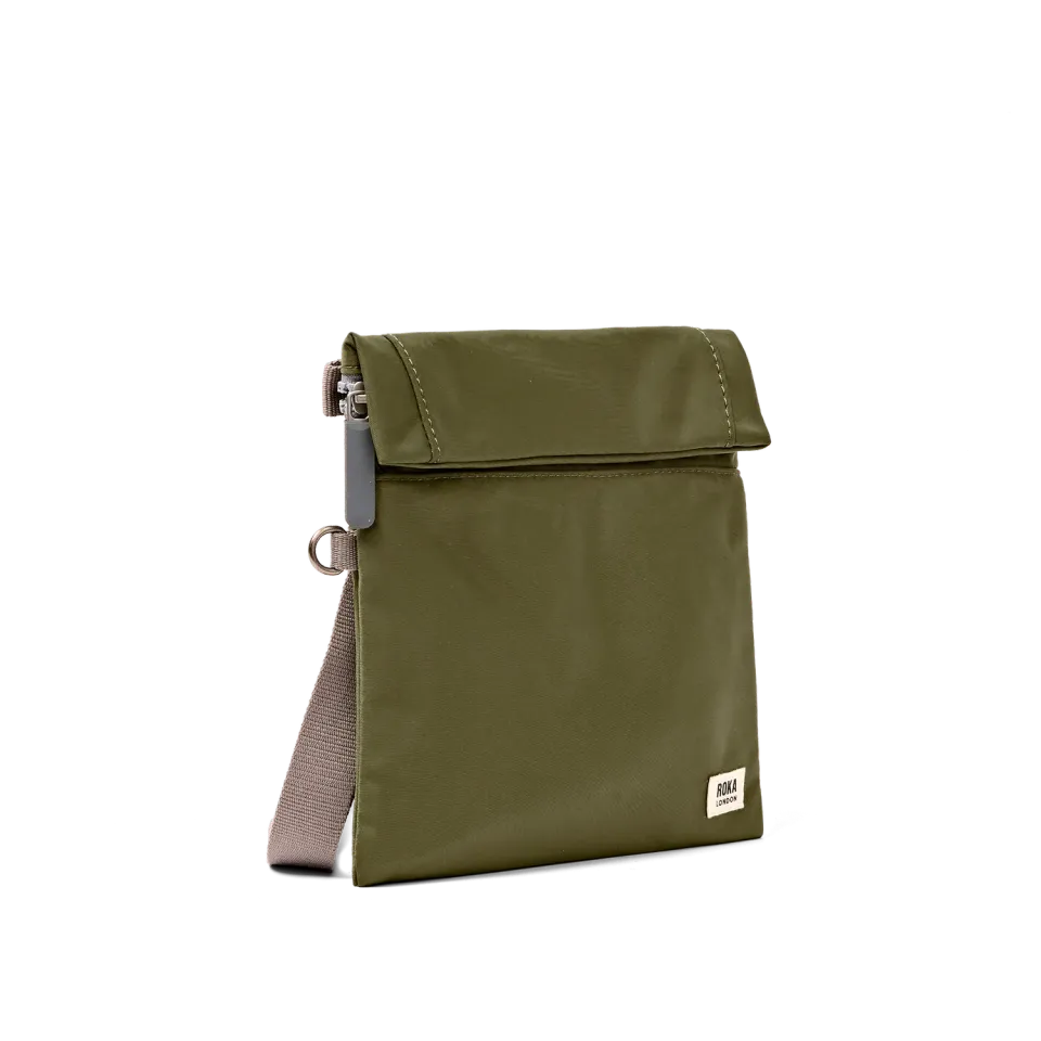 Roka London Stratford crossbody taske Chive S vandafvisende