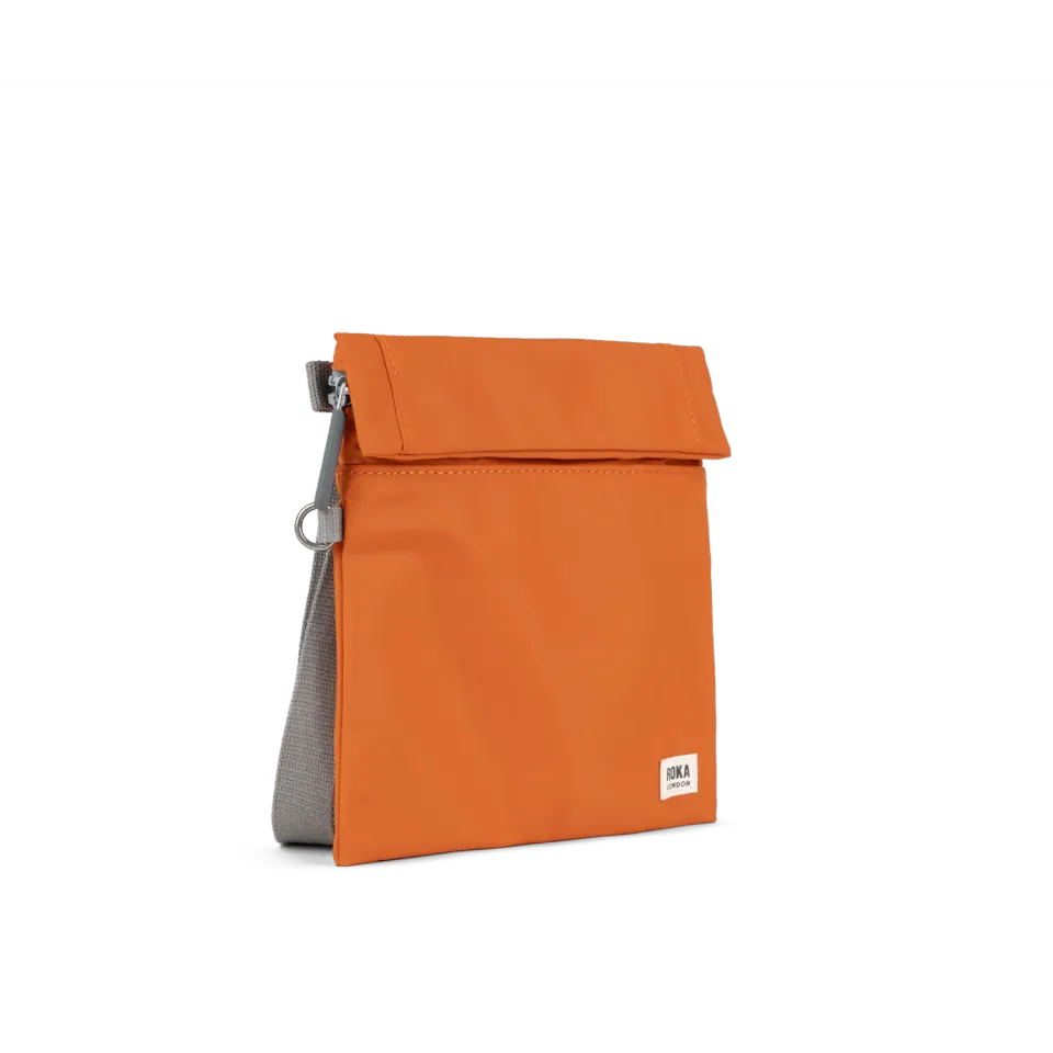 Roka London Stratford Small crossbody burnt orange 0,5 liter