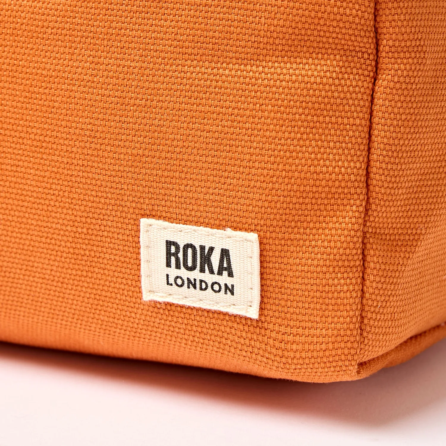 Roka London Maygrove toilettaske Small orange 4,8 liter