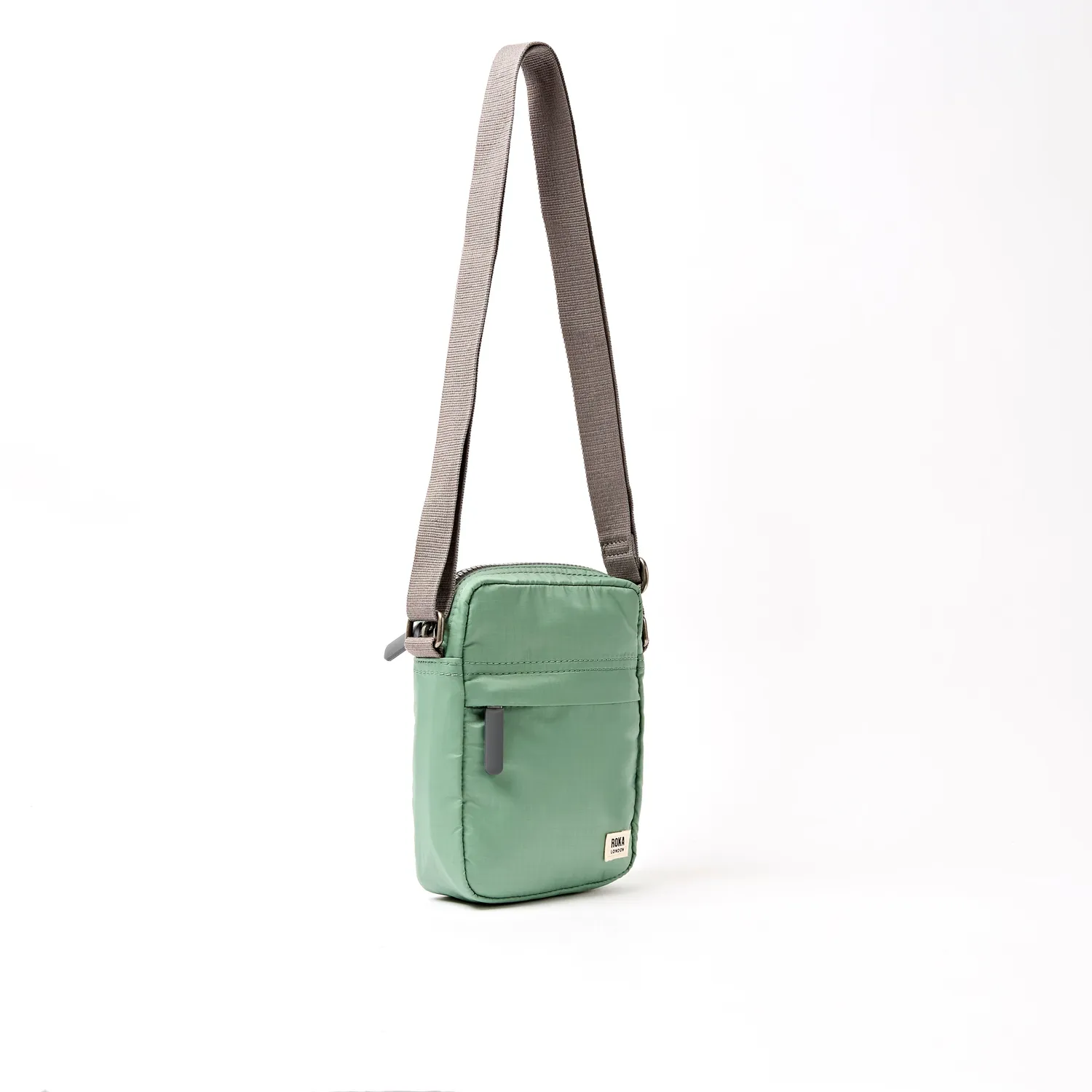 Roka London Bond Small crossbody taske frost 1,5 liter
