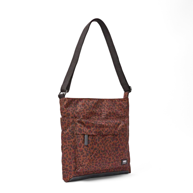 Roka London Kennington Crossbody skuldertaske Corn Mini Leopard Medium