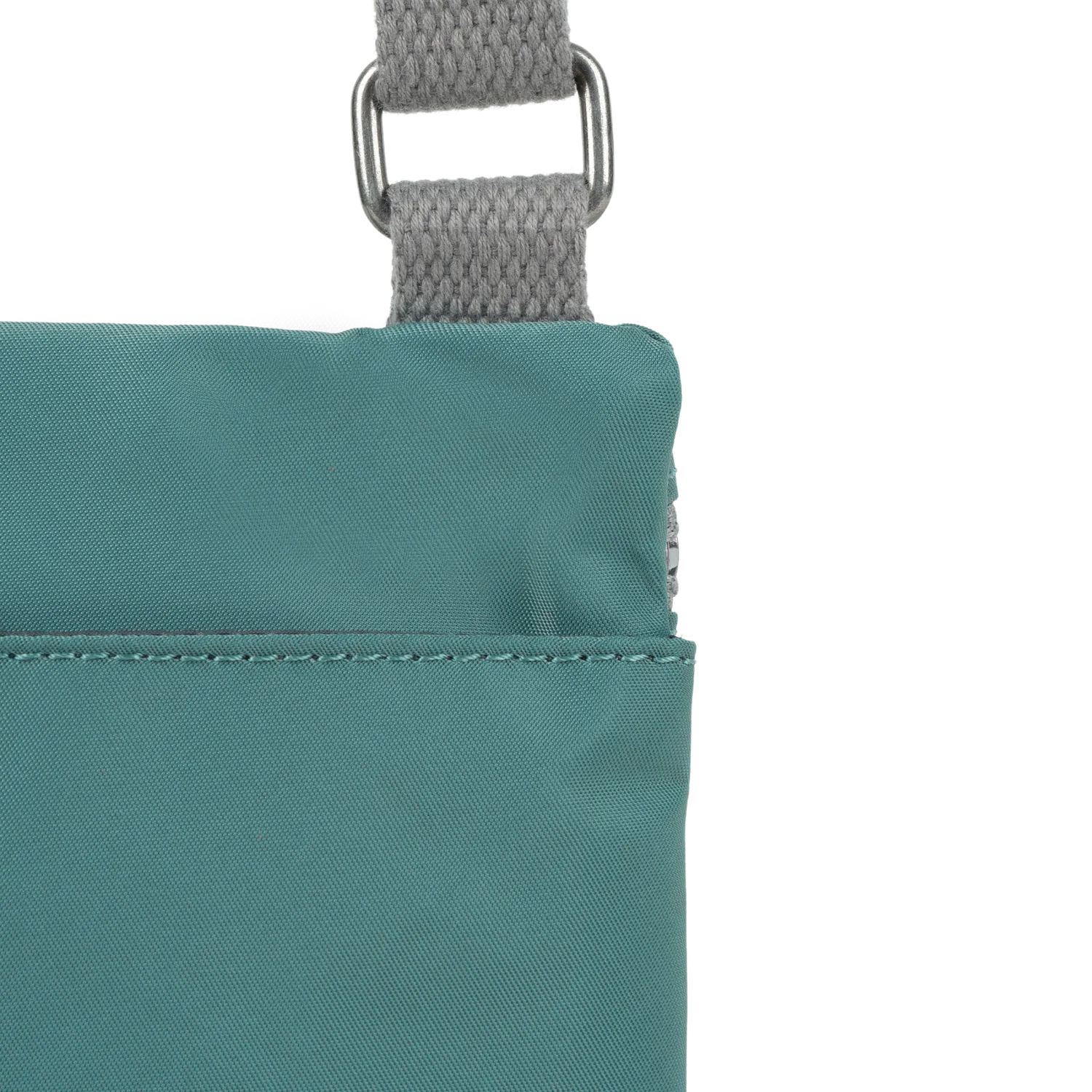 Roka London Chelsea mobilsling taske extra small sage nylon