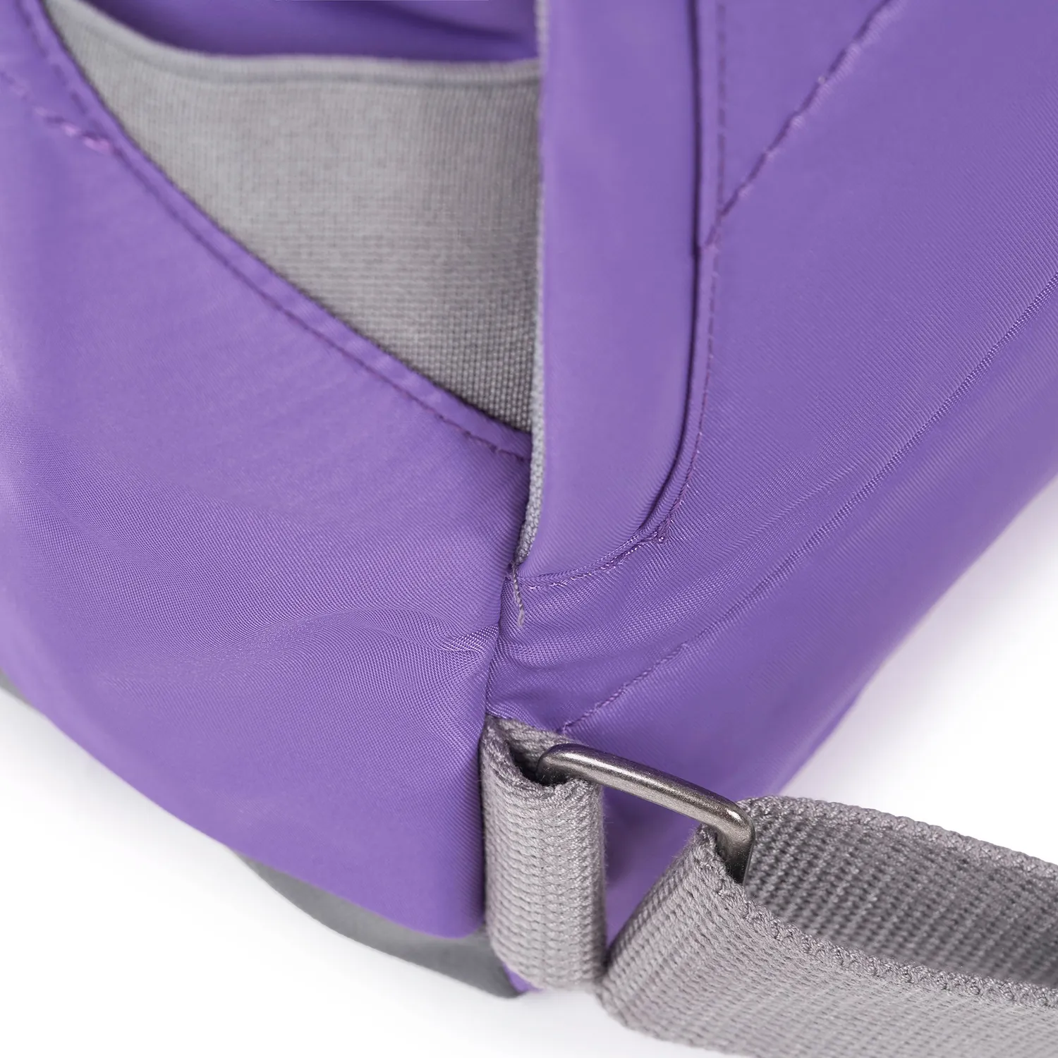 Roka London Canfield roll top rygsæk small fresh purple