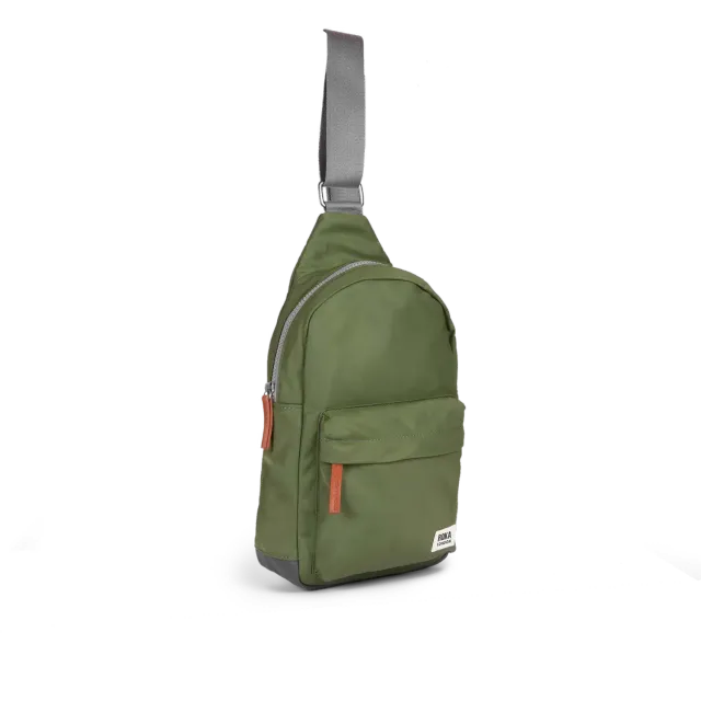Roka London Willesden Sling Bag crossbody taske Large avocado 5 liter