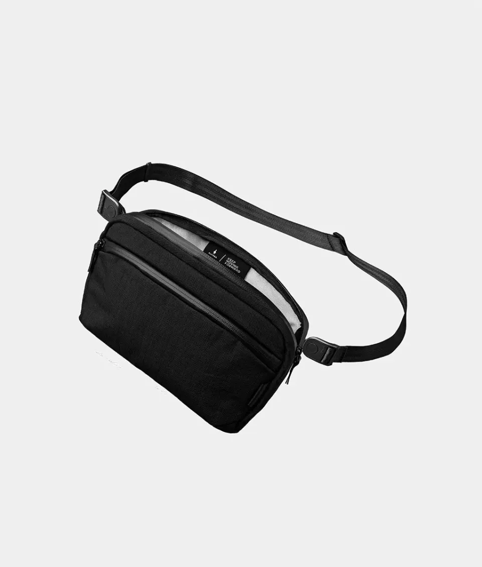 Alpaka Flight Sling 2L skuldertaske sort/grå ripstop