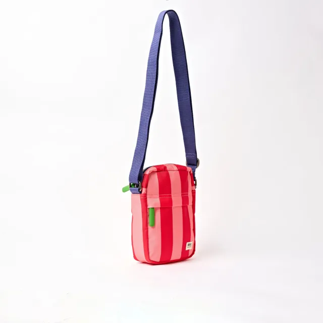 Roka London Bond Circus Print crossbody taske Small 1,5 liter
