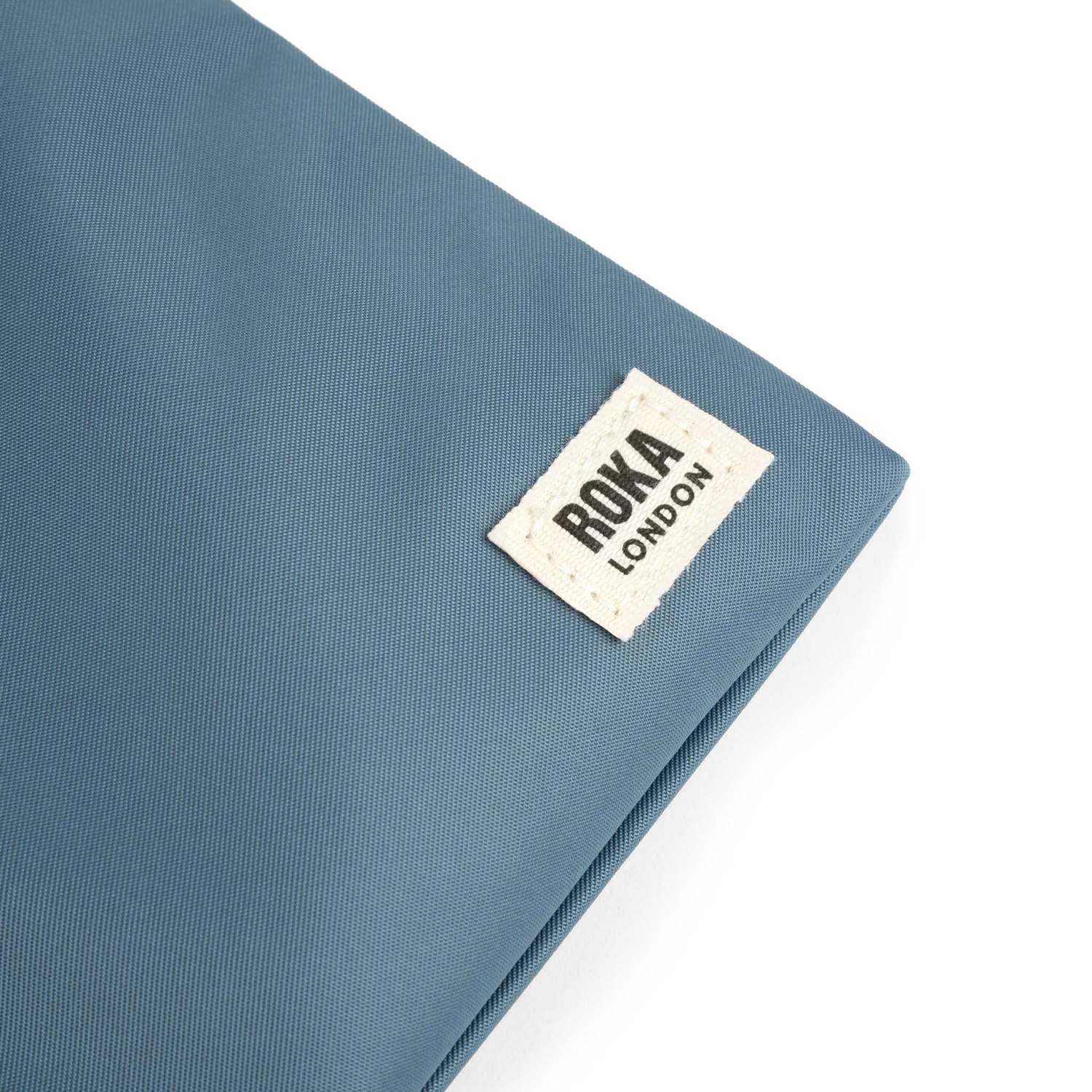Roka London Chelsea sling small airforce 0,3 liter