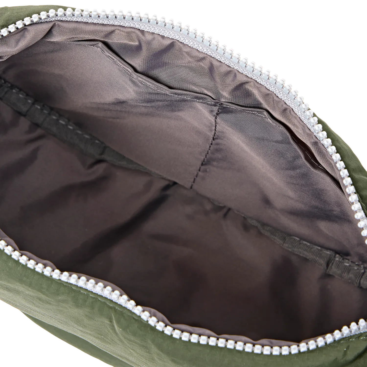 Roka London Farringdon half moon taske small olive