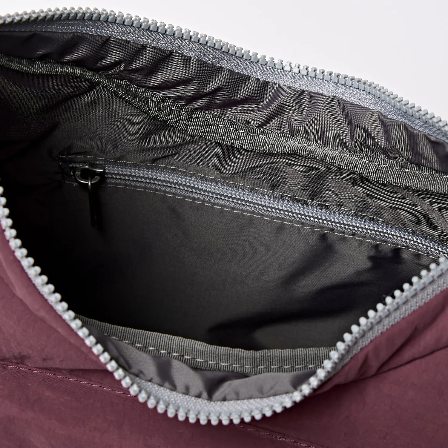 Roka London Belsize Small håndtaske Bordeaux quiltet