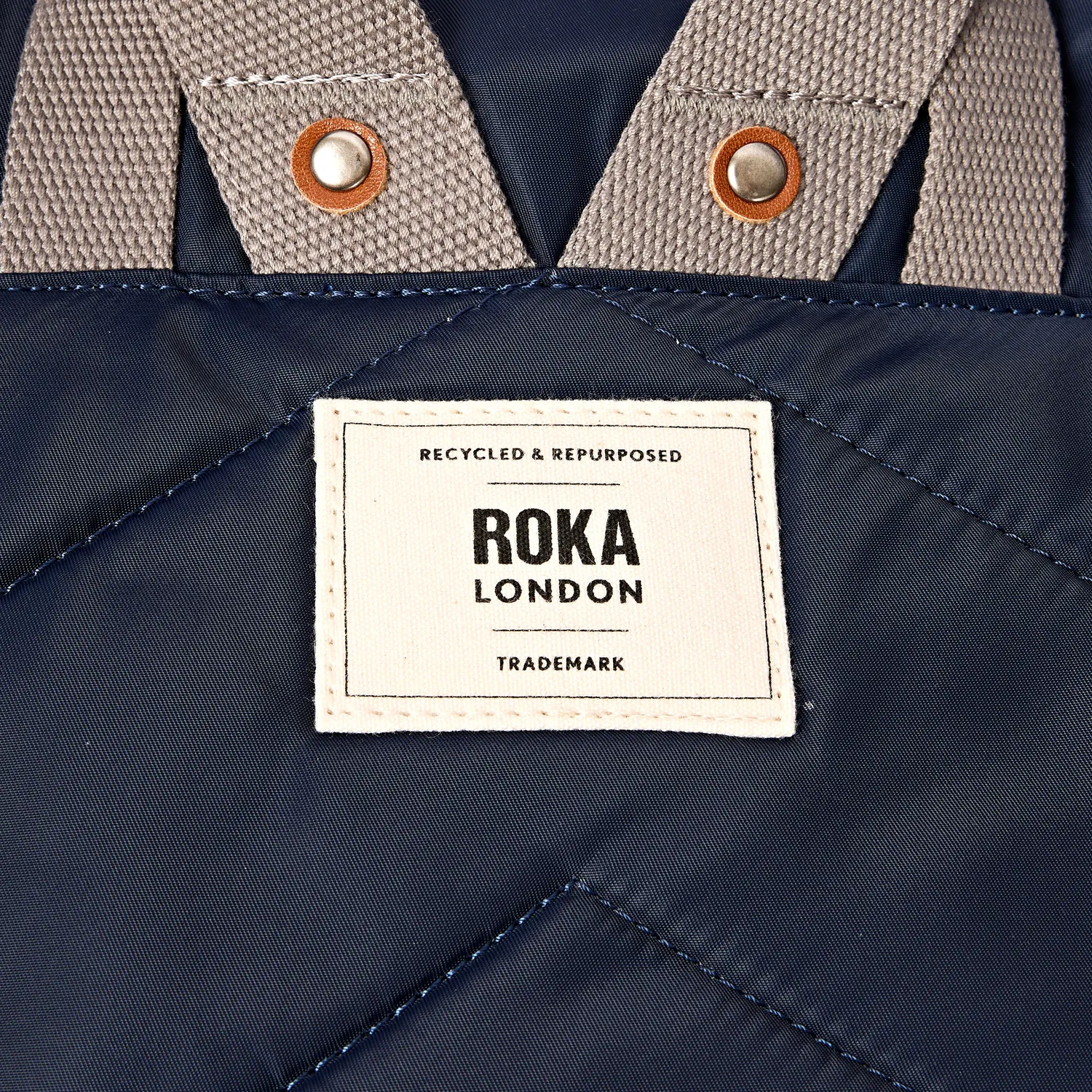 Roka London Camden J rygsæk Midnight Stripe Medium 14,5 liter
