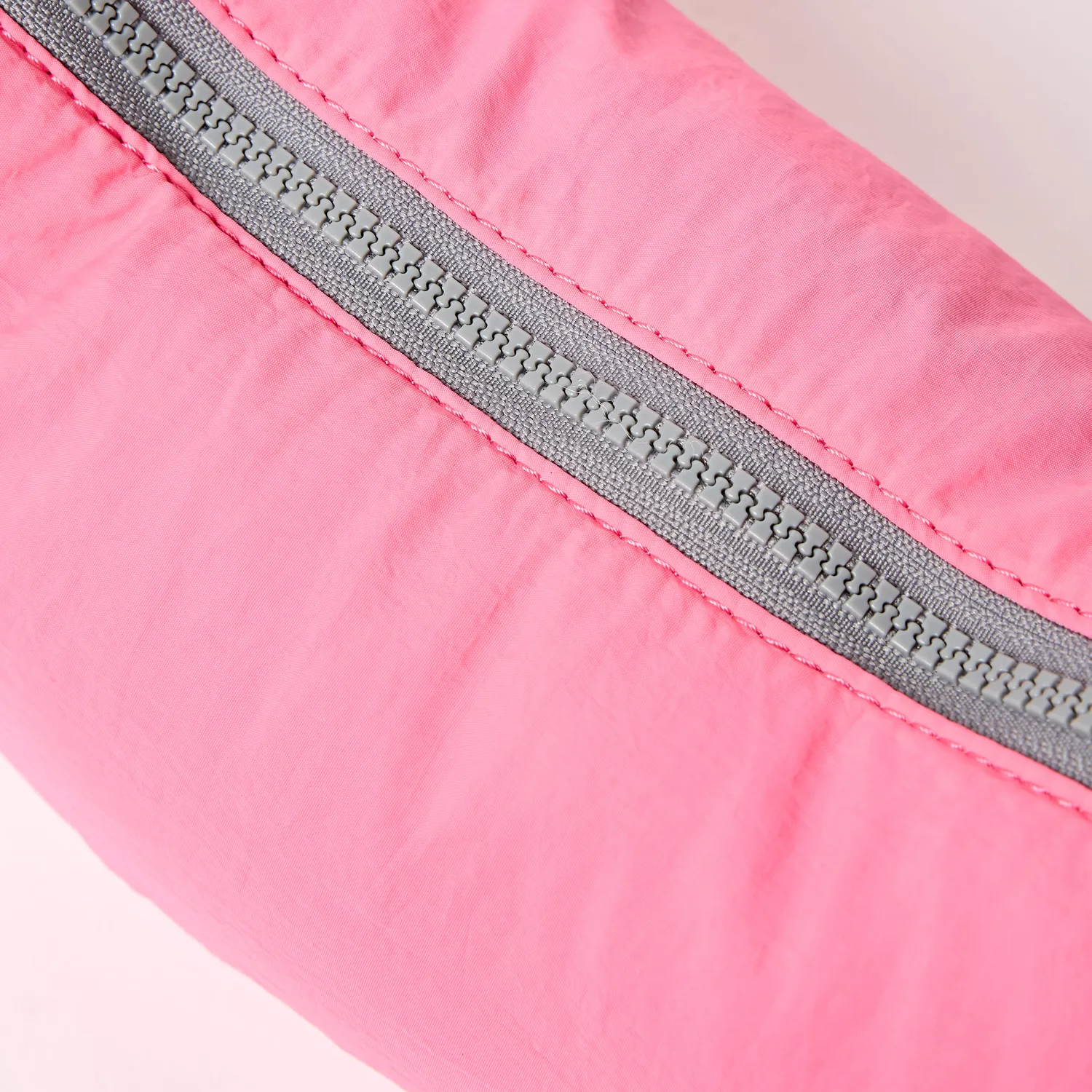 Roka London Farringdon skuldertaske Small Pink Lemonade