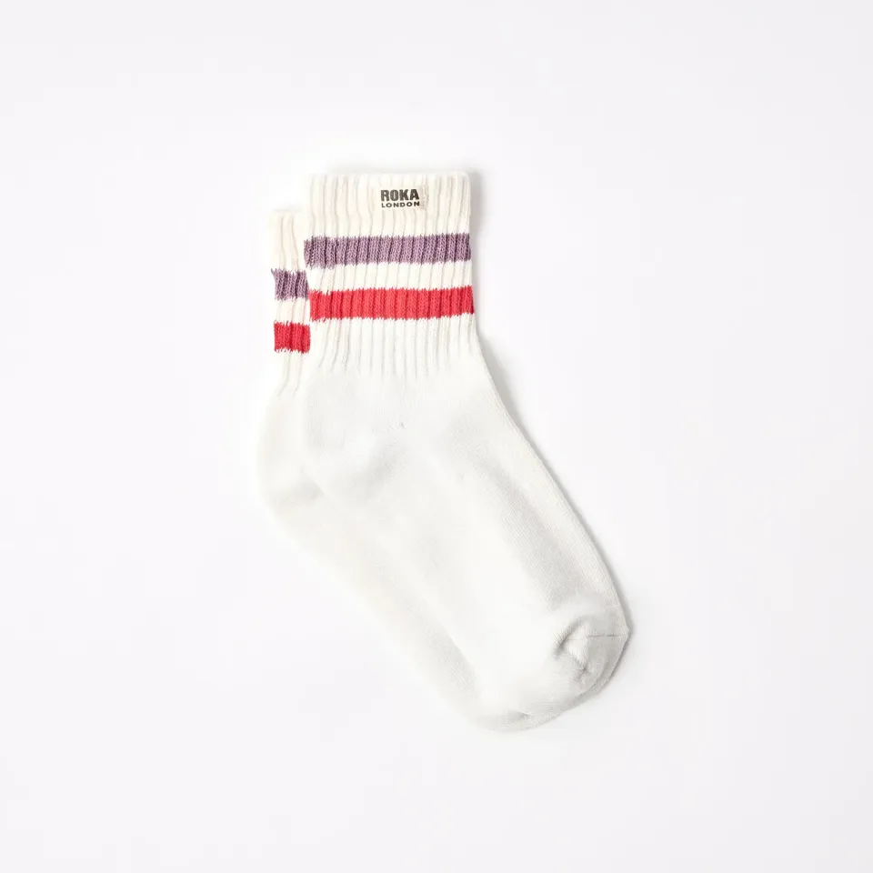 Roka London Windsor Stripe Crew strømper flint/rød økologisk bomuld