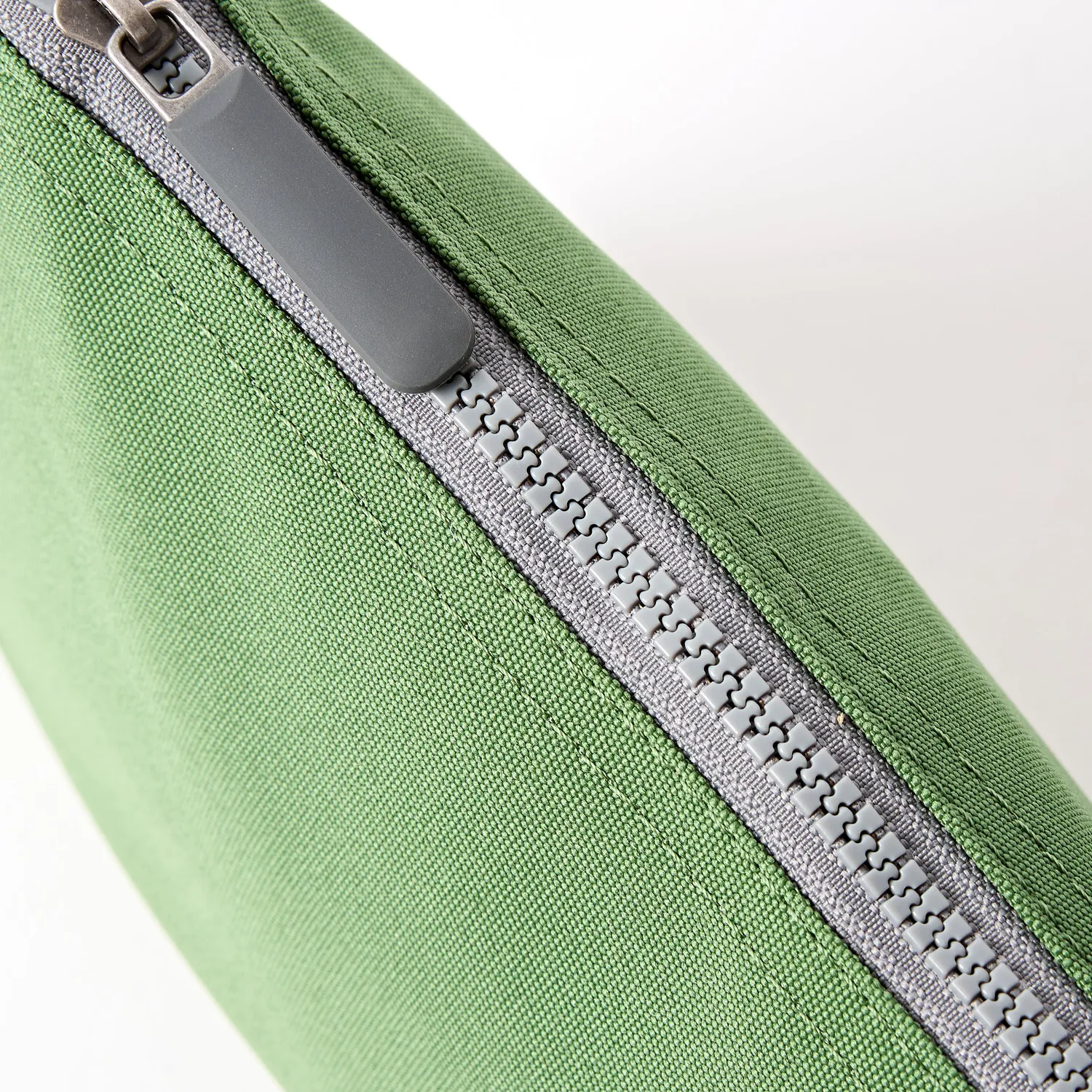 Roka London Carnaby XL crossbody taske Artichoke grøn