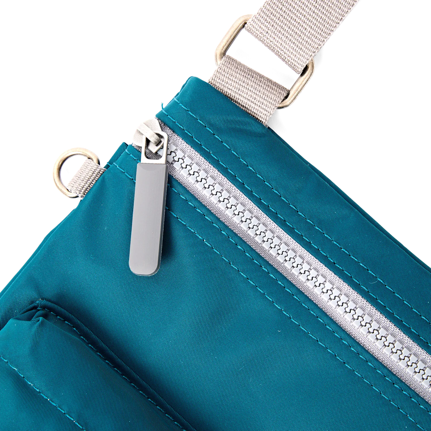 Roka London Chelsea crossbody North Sea Medium 0,6 liter