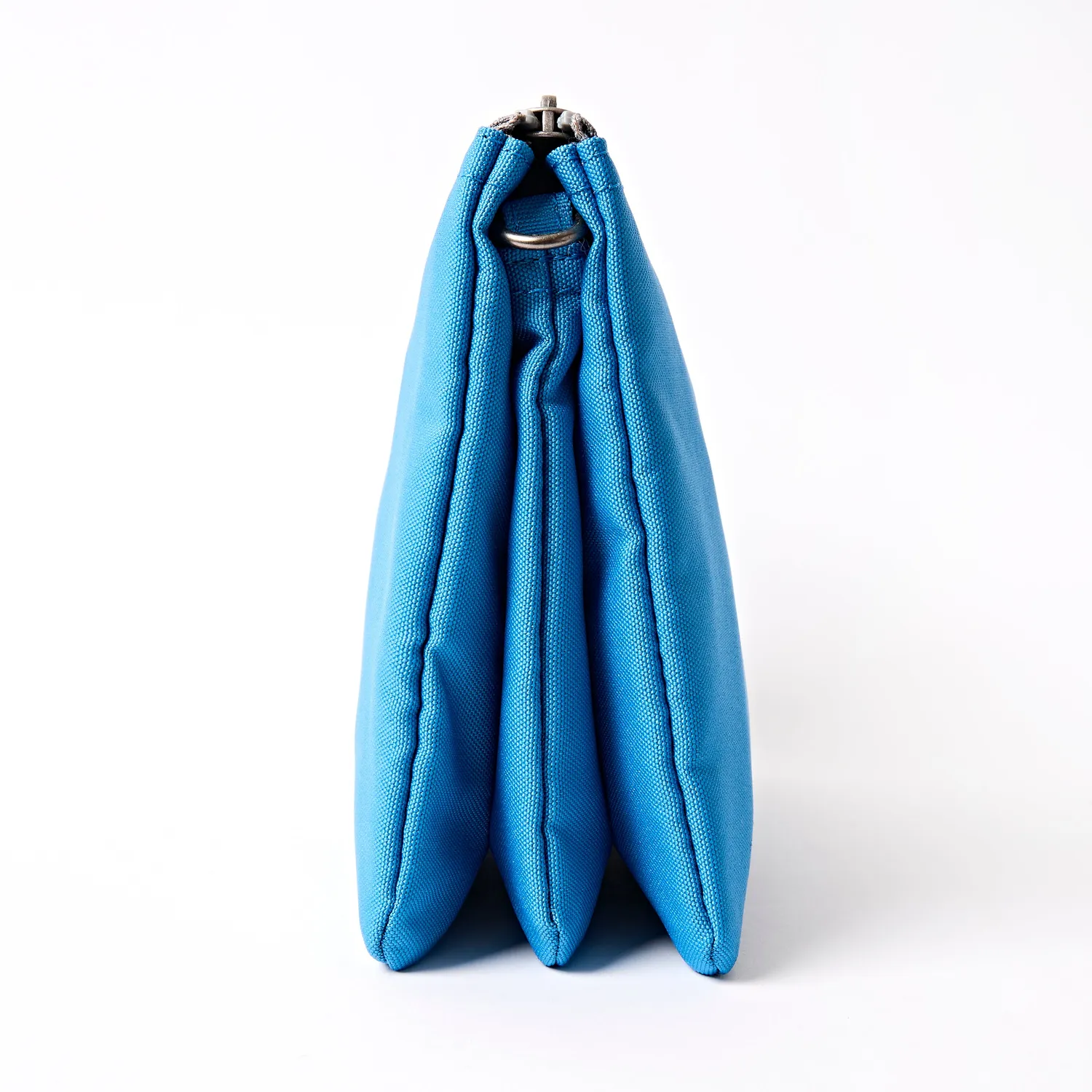 Roka London Carnaby crossbody XL malibu blue kort